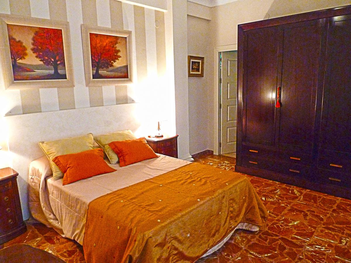 Eduardo Lucena 5, Mezquita Apartment กอร์โดบา ภายนอก รูปภาพ