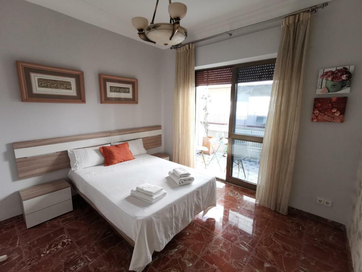 Eduardo Lucena 5, Mezquita Apartment กอร์โดบา ภายนอก รูปภาพ