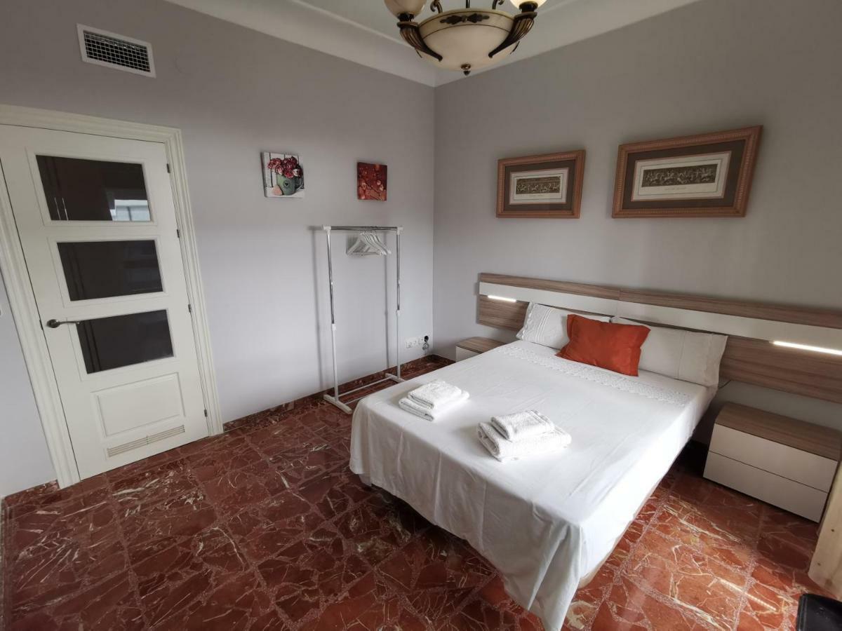 Eduardo Lucena 5, Mezquita Apartment กอร์โดบา ภายนอก รูปภาพ